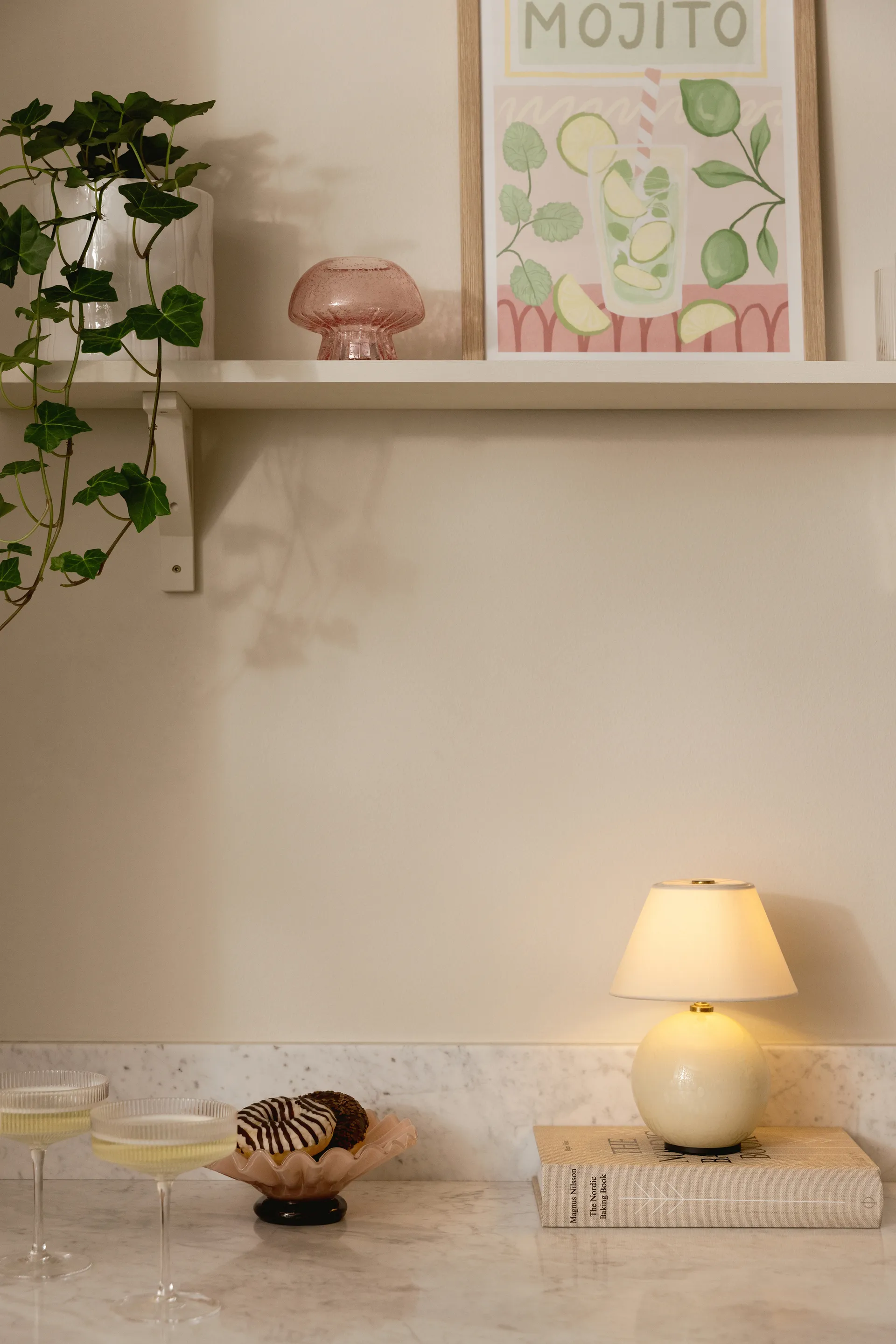 Przenośna lampa stołowa Iris 16, Kremowy Globen Lighting