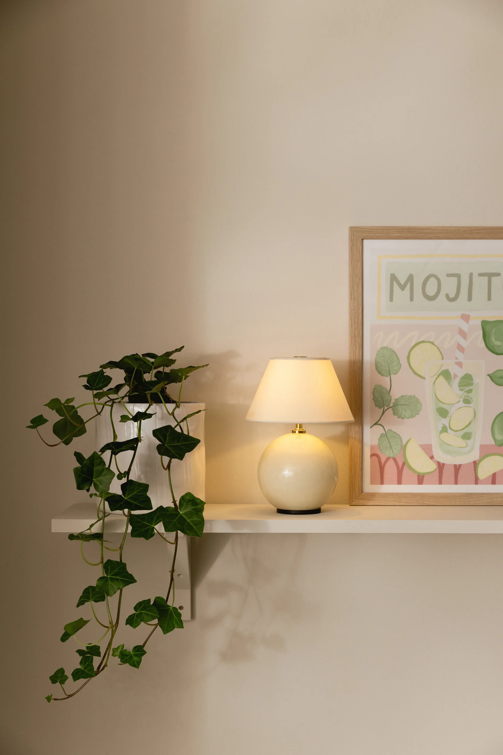 Przenośna lampa stołowa Iris 16, Kremowy Globen Lighting