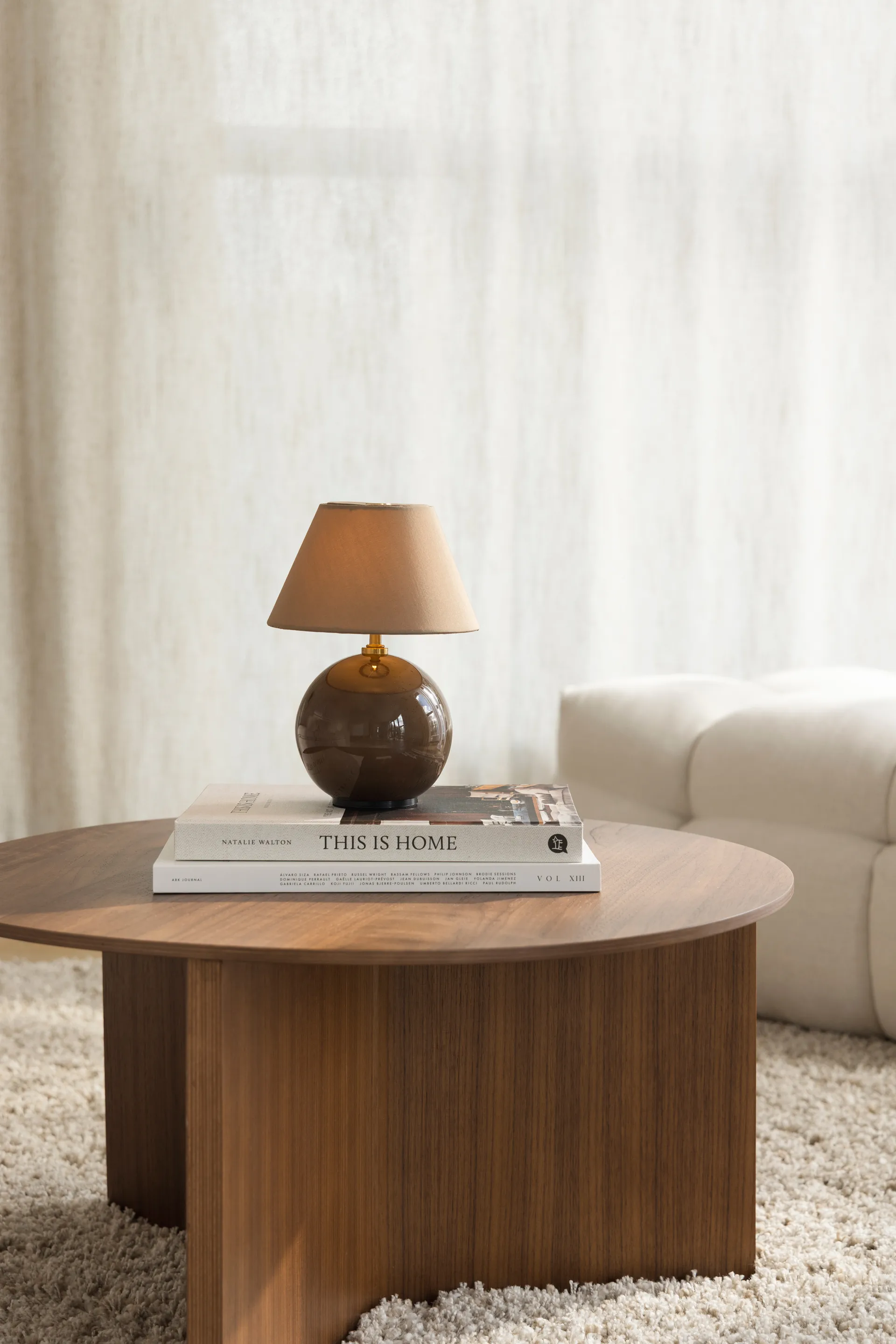 Przenośna lampa stołowa Iris 16, Mocha Globen Lighting