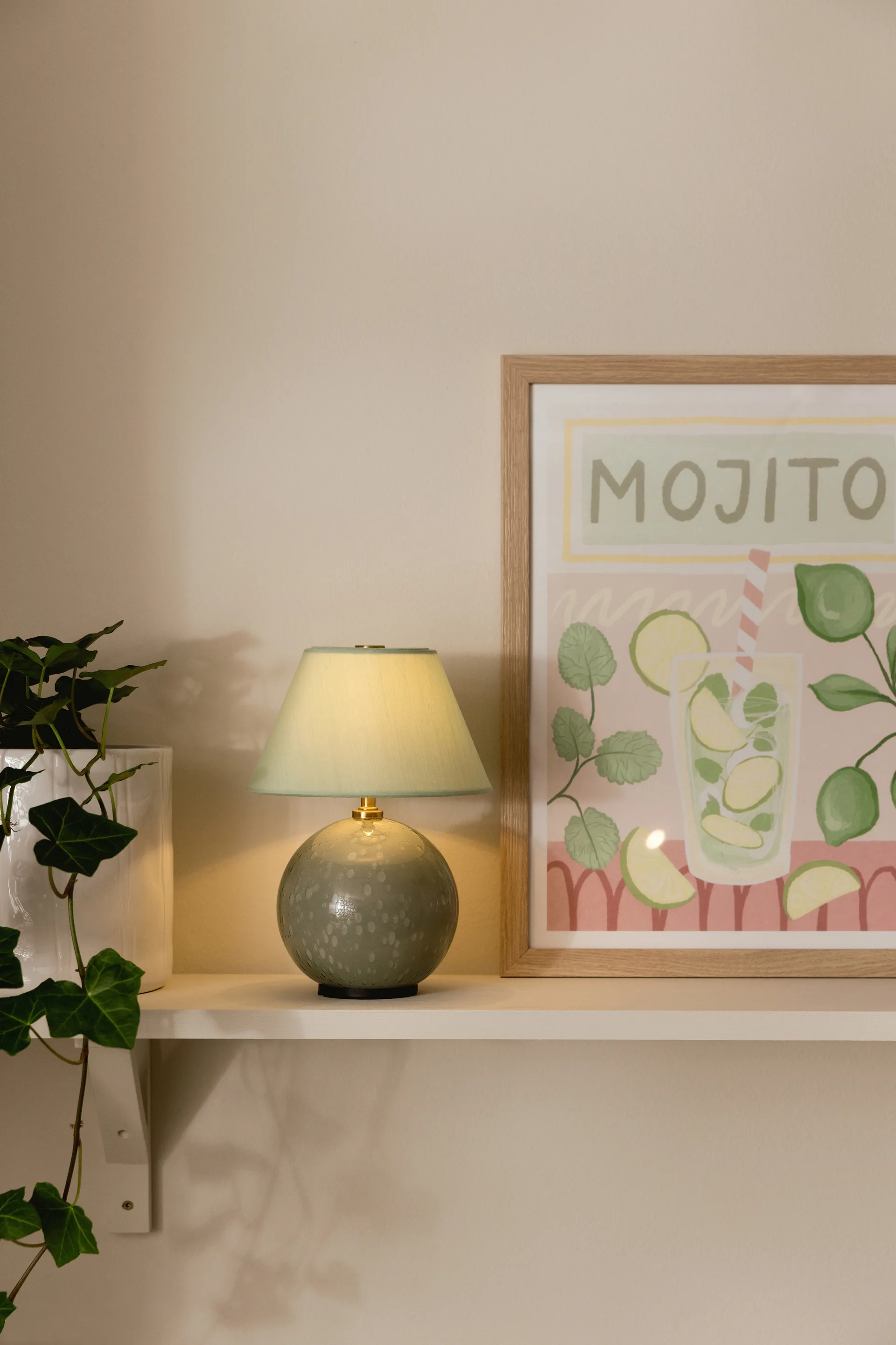 Przenośna lampa stołowa Iris 16, Zielony Globen Lighting