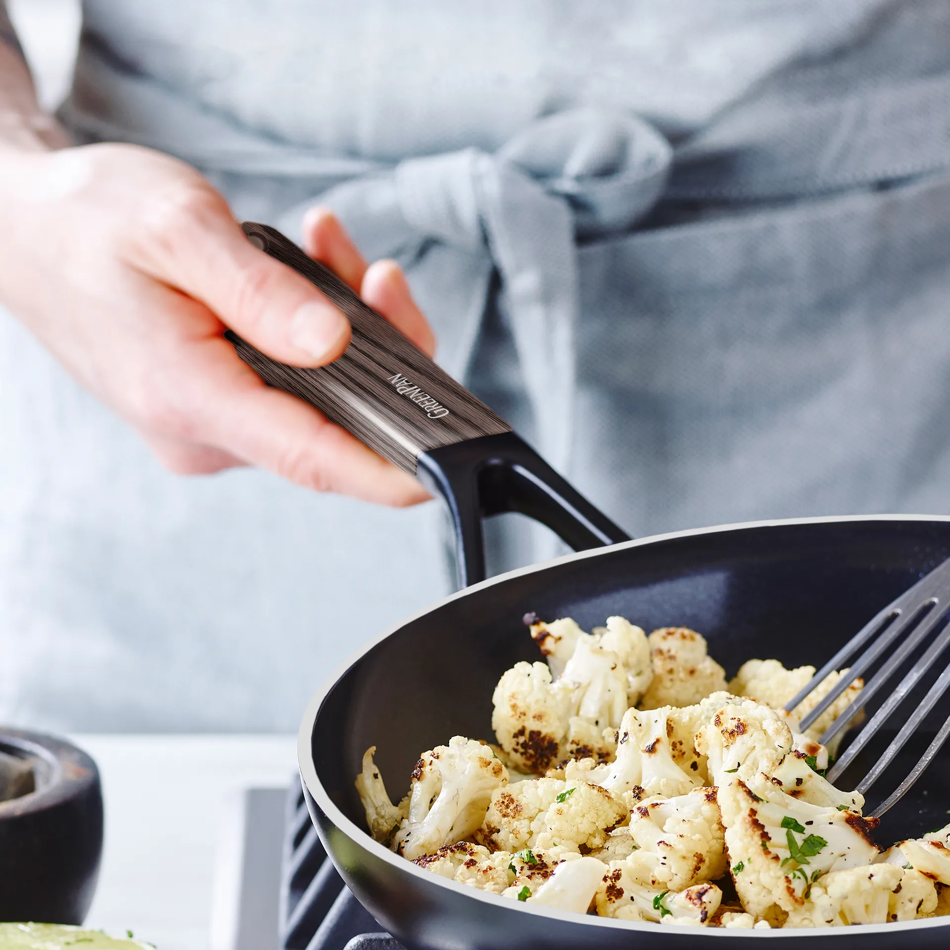 Patelnia Eco Smartshape 20 cm, Dark wood GreenPan