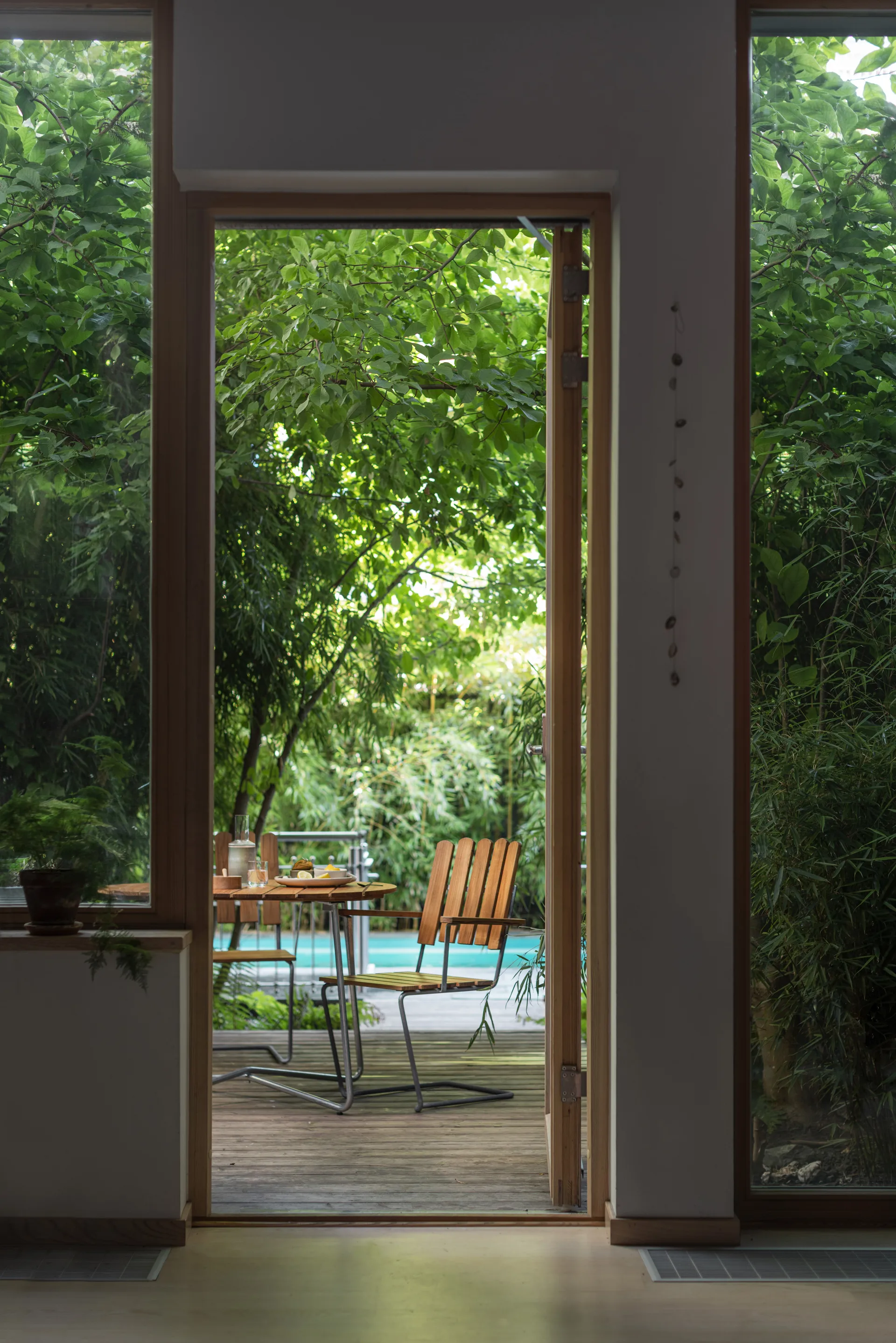 Stół 9A, Drewno tekowe Ø100 cm Grythyttan Stålmöbler