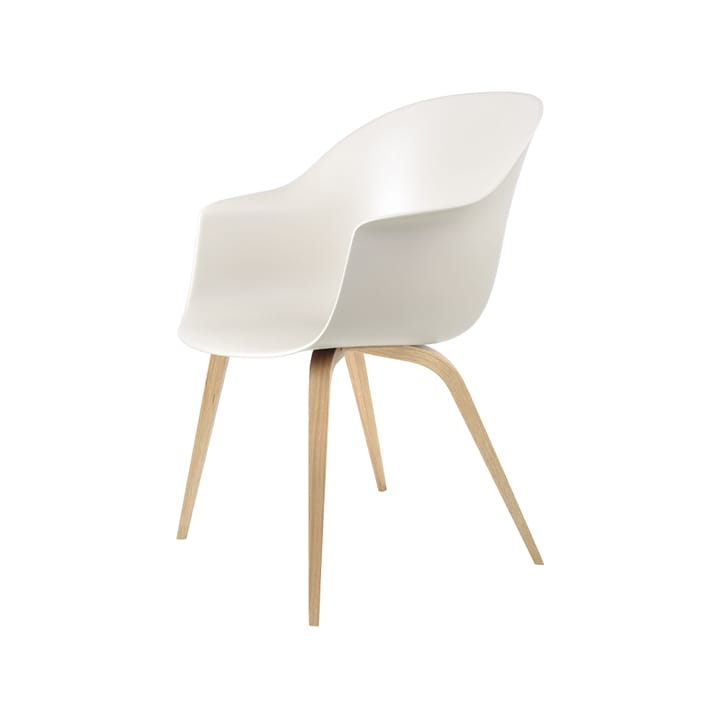 Bat krzesło - alabaster white, matowy lakierowany stojak dębowy - GUBI