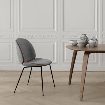 Beetle dining chair fully upholstered conic base - tkanina velluto cotone 970 ciemnoniebiesko-czarny stalowy stojak - GUBI
