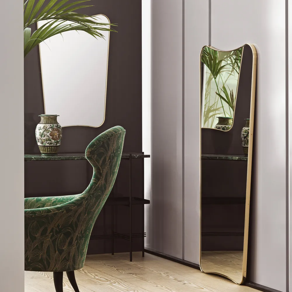 F.A.33 lustro, mosiądz błyszczący, duży GUBI