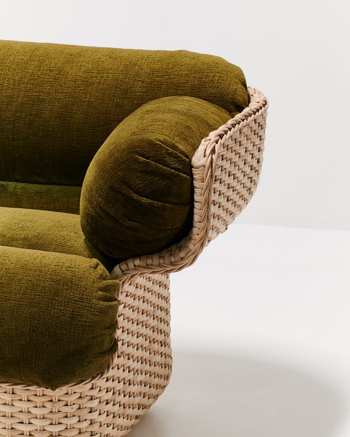 Fotel tapicerowany Basket, Mumble Glamour Group 40-rattan GUBI