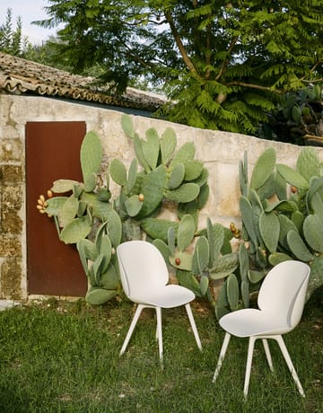 Krzesło Beetle Dining Outdoor - alabaster white - GUBI