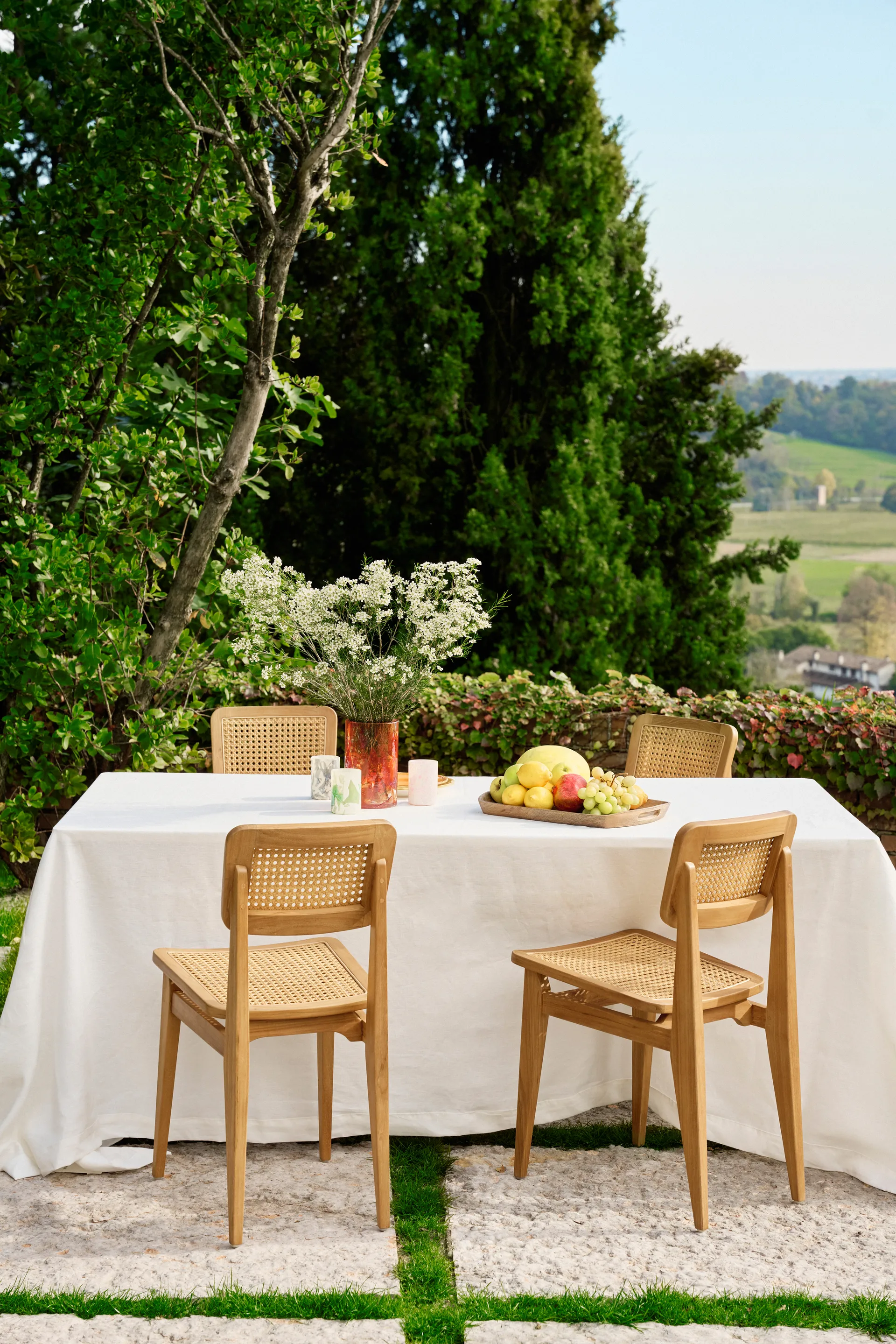 Krzesło C-chair Outdoor , All french cane-natural teak GUBI