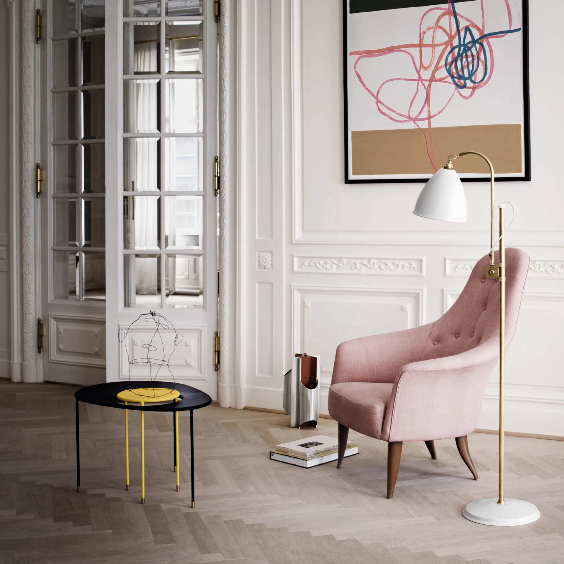 Lampa podłogowa Bestlite BL3M, matowy biały - mosiądz GUBI