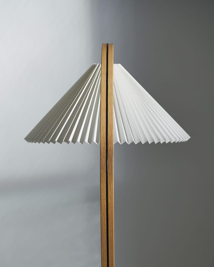 Lampa podłogowa Timberline, Dąb-brzoza-biały GUBI