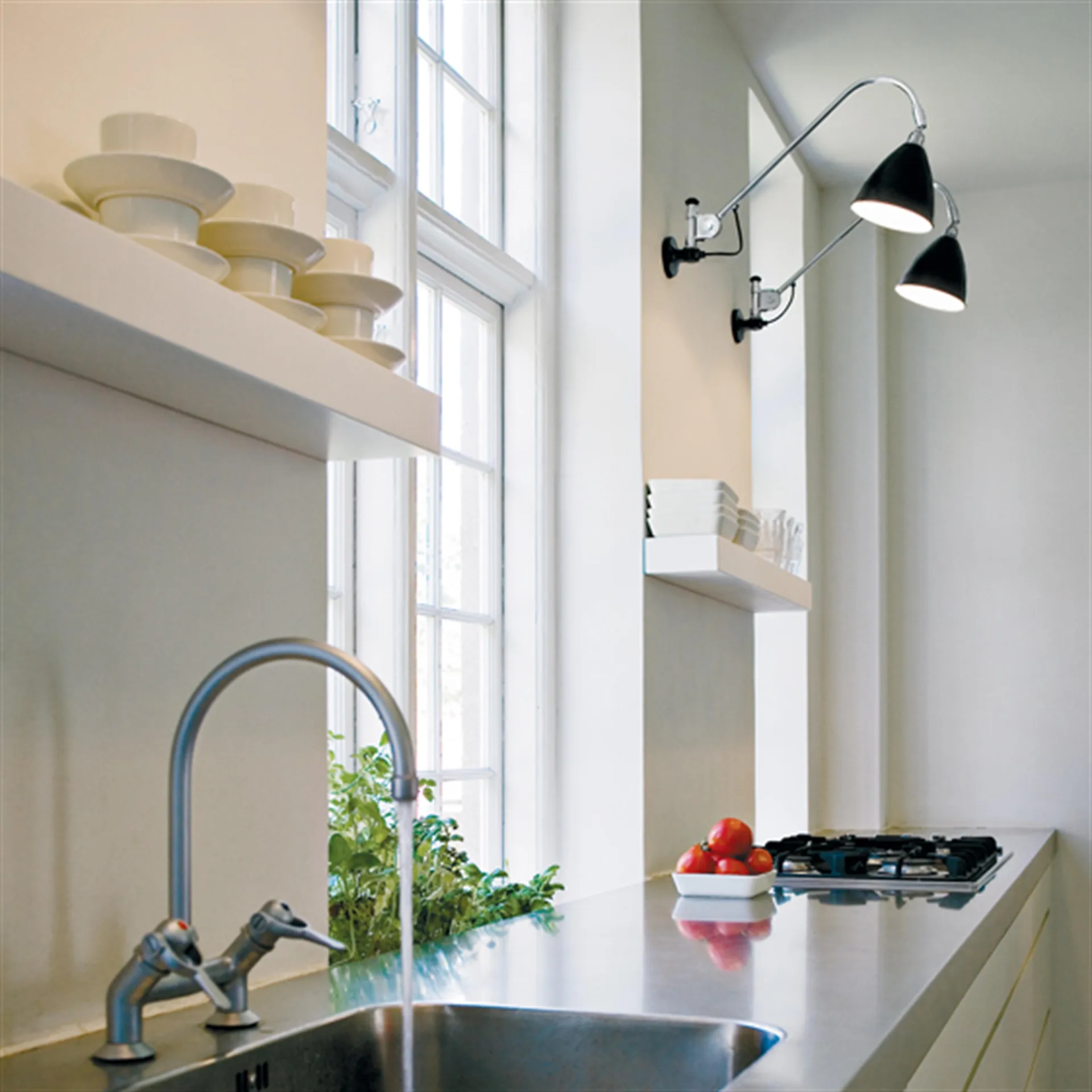 Lampa ścienna Bestlite BL6, czarny - chrom GUBI