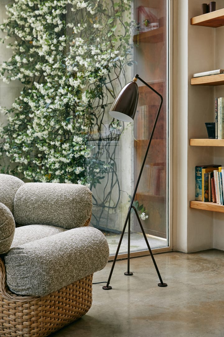 Lampa stojąca Gräshoppa, Walnut brown GUBI