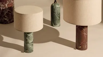 Lampa stołowa Gravity L - Emerald marble-canvas - GUBI