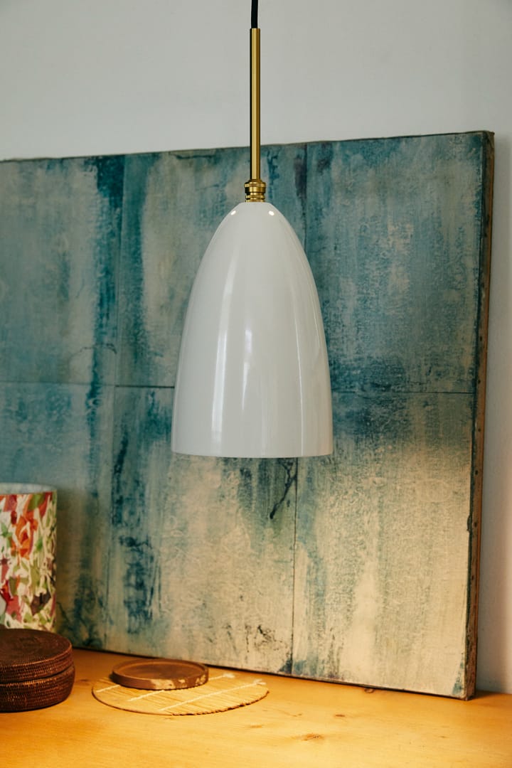Lampa sufitowa Gräshoppa, Alabastrowy biały-mosiądz GUBI