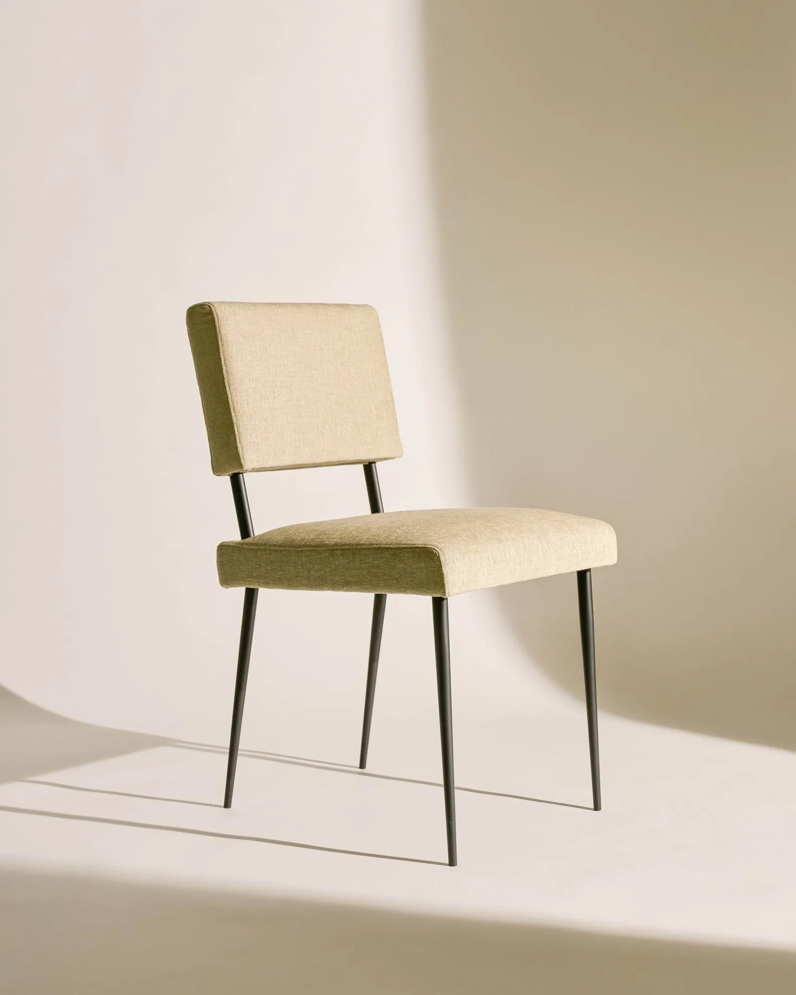 M-Chair krzesło, Bonito 075-matowa czerń GUBI