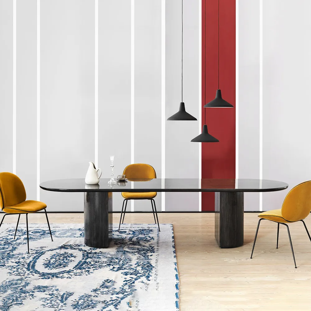 Moon stół ellips, oak brown/black stained GUBI