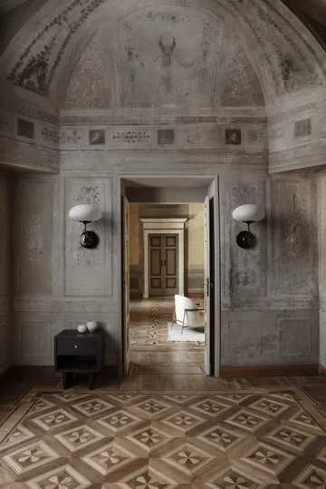 Stemlite lampa ścienna - Szkło chromowane czarne matowe - GUBI