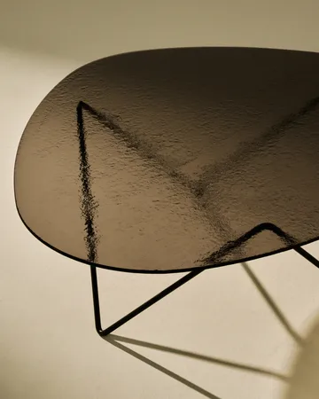 Stolik kawowy Pedrera - Czarny półmat–szkło strukturalne brązowe - GUBI