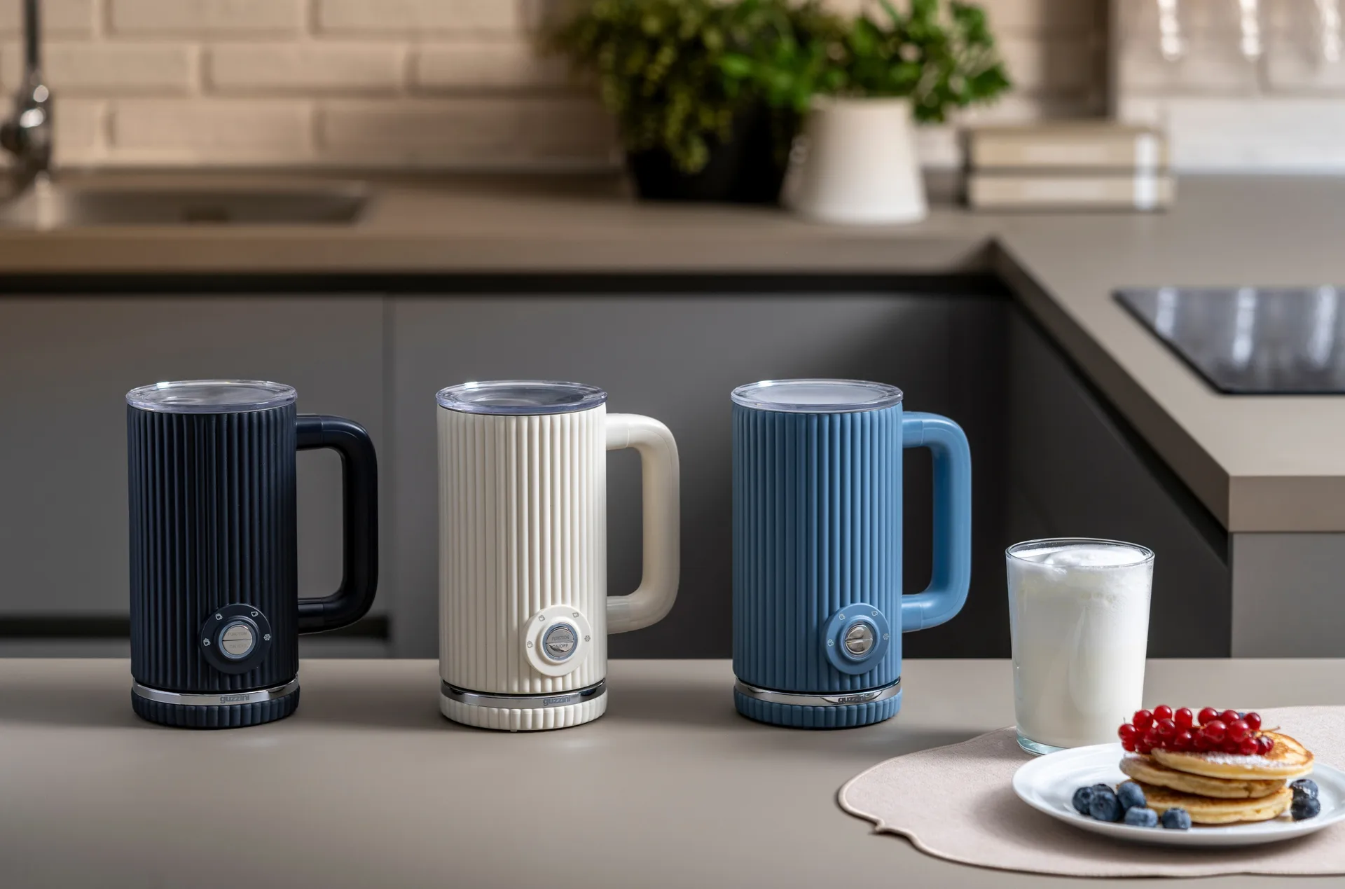 Elektryczny spieniacz do mleka Sous Chef, Grey Guzzini