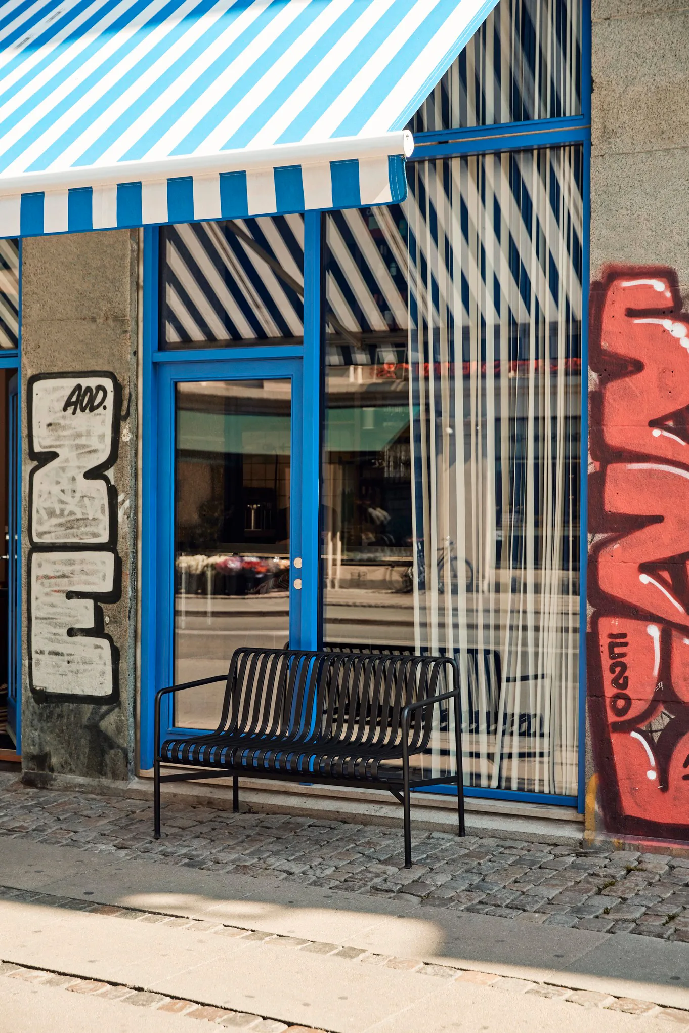 Ławka z podłokietnikami Palissade Dining, Anthracite HAY