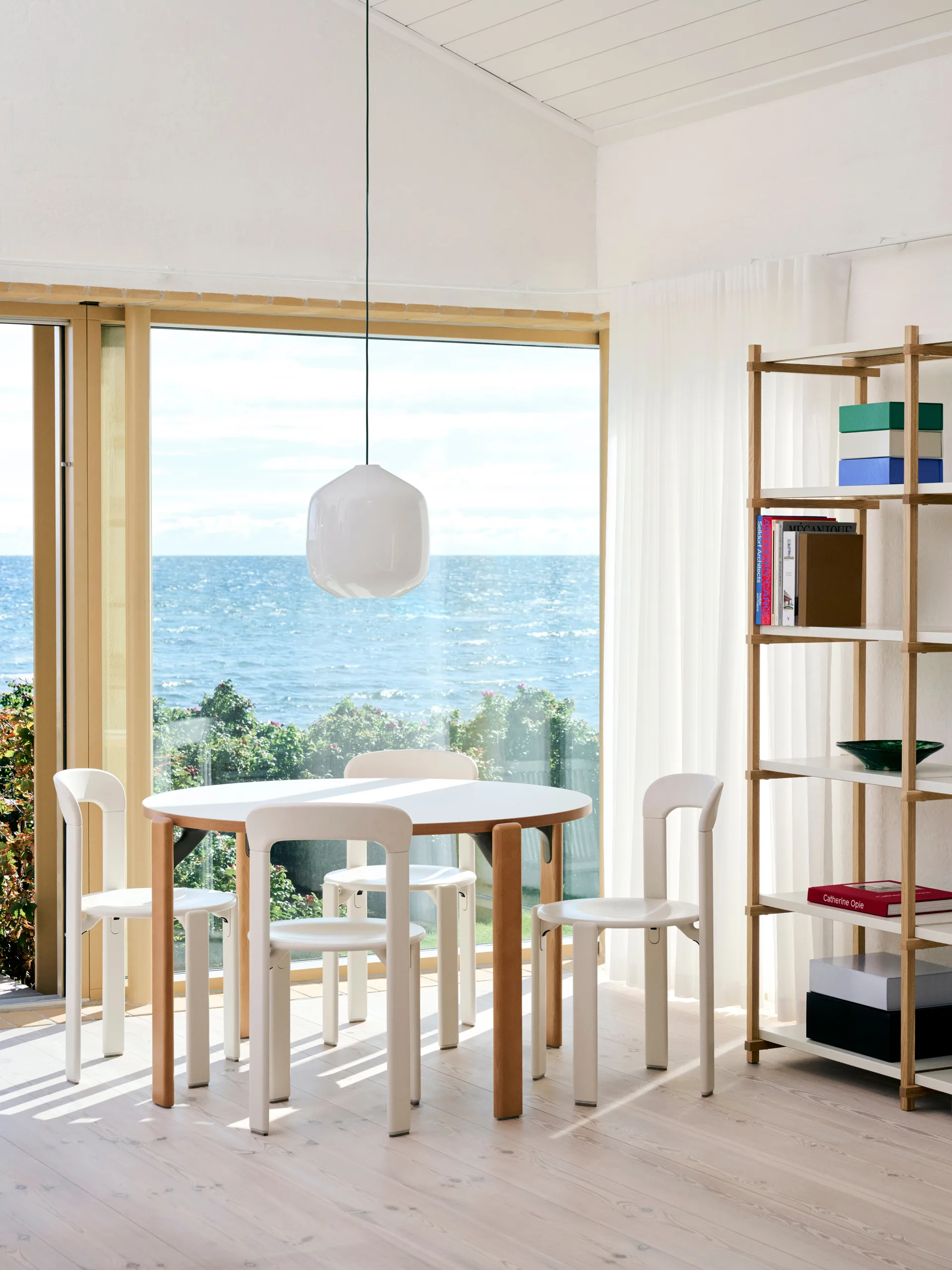 Buoy lampa wisząca Ø30 cm, Opal glass-soft black HAY