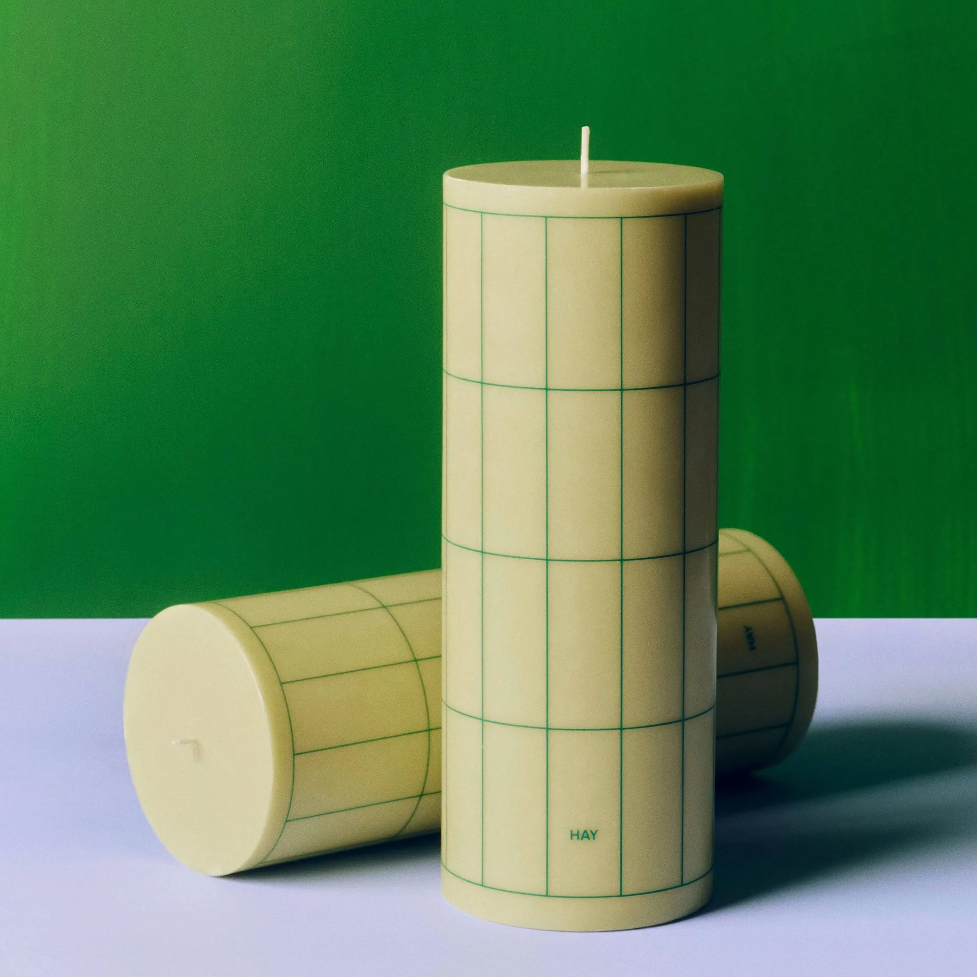 Column Candle świeca blokowa large 25 cm, Light green with dark green grid check HAY