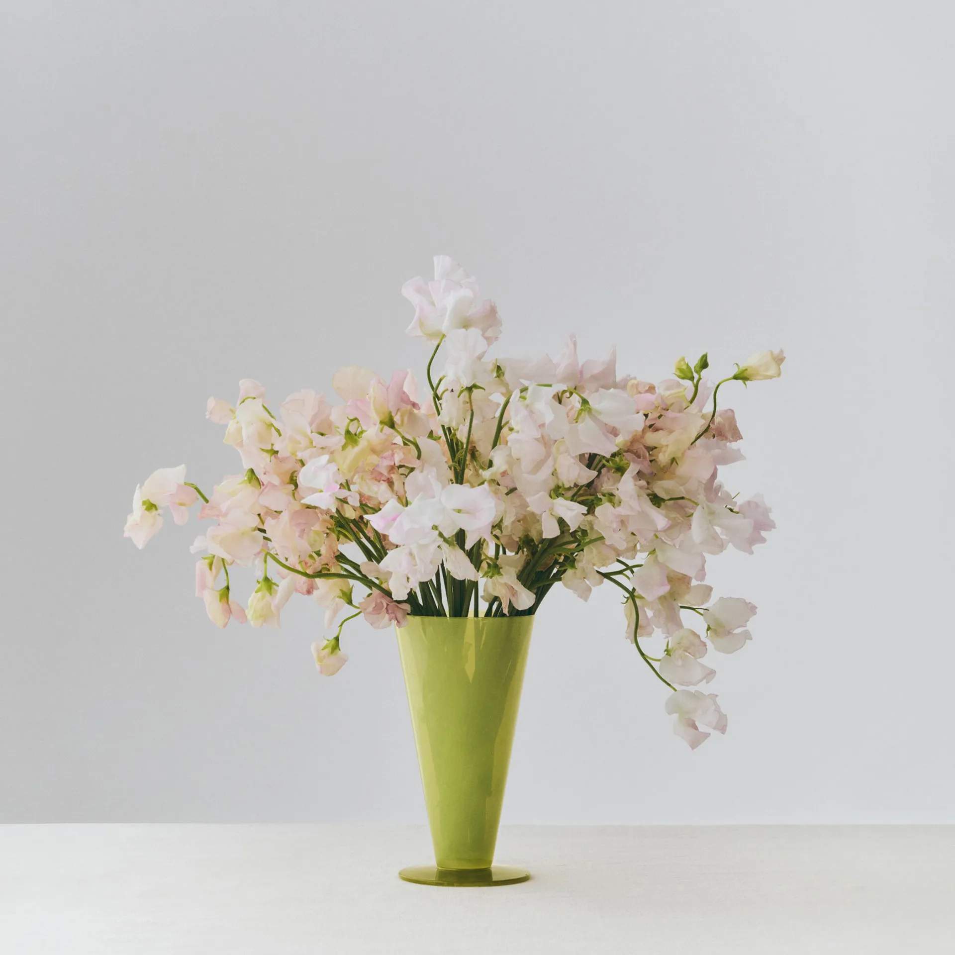 Conical wazon, Light green-dark lime, small HAY