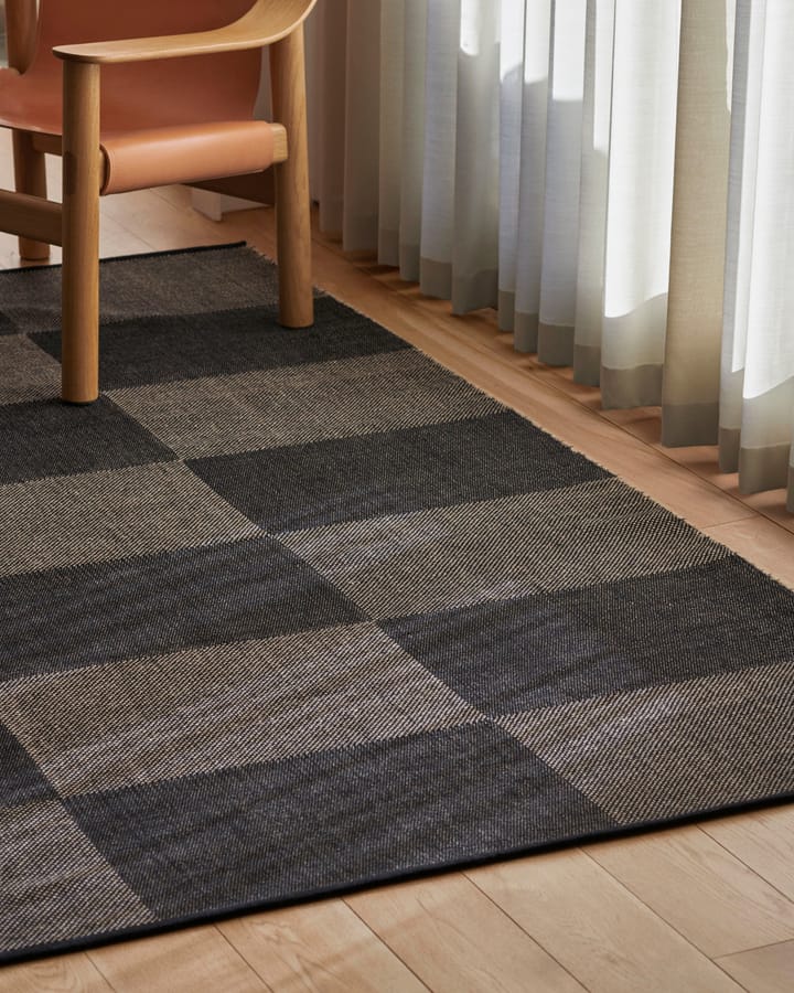 Dywan Check L, Black 170x240 cm HAY