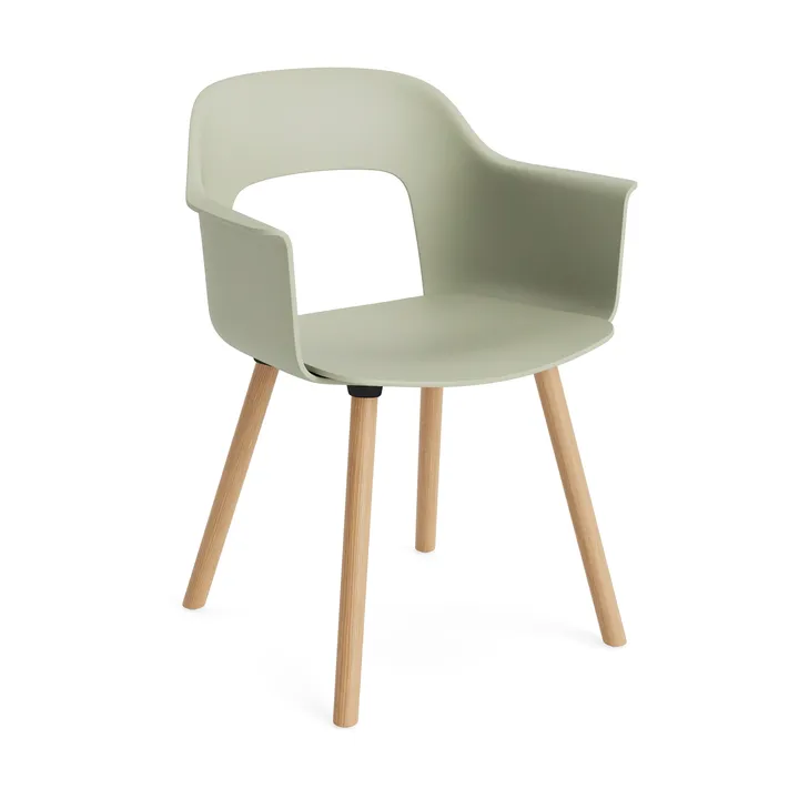Fotel Layout Armchair 221 z podłokietnikami - Pastel green-dąb lakierowany - HAY
