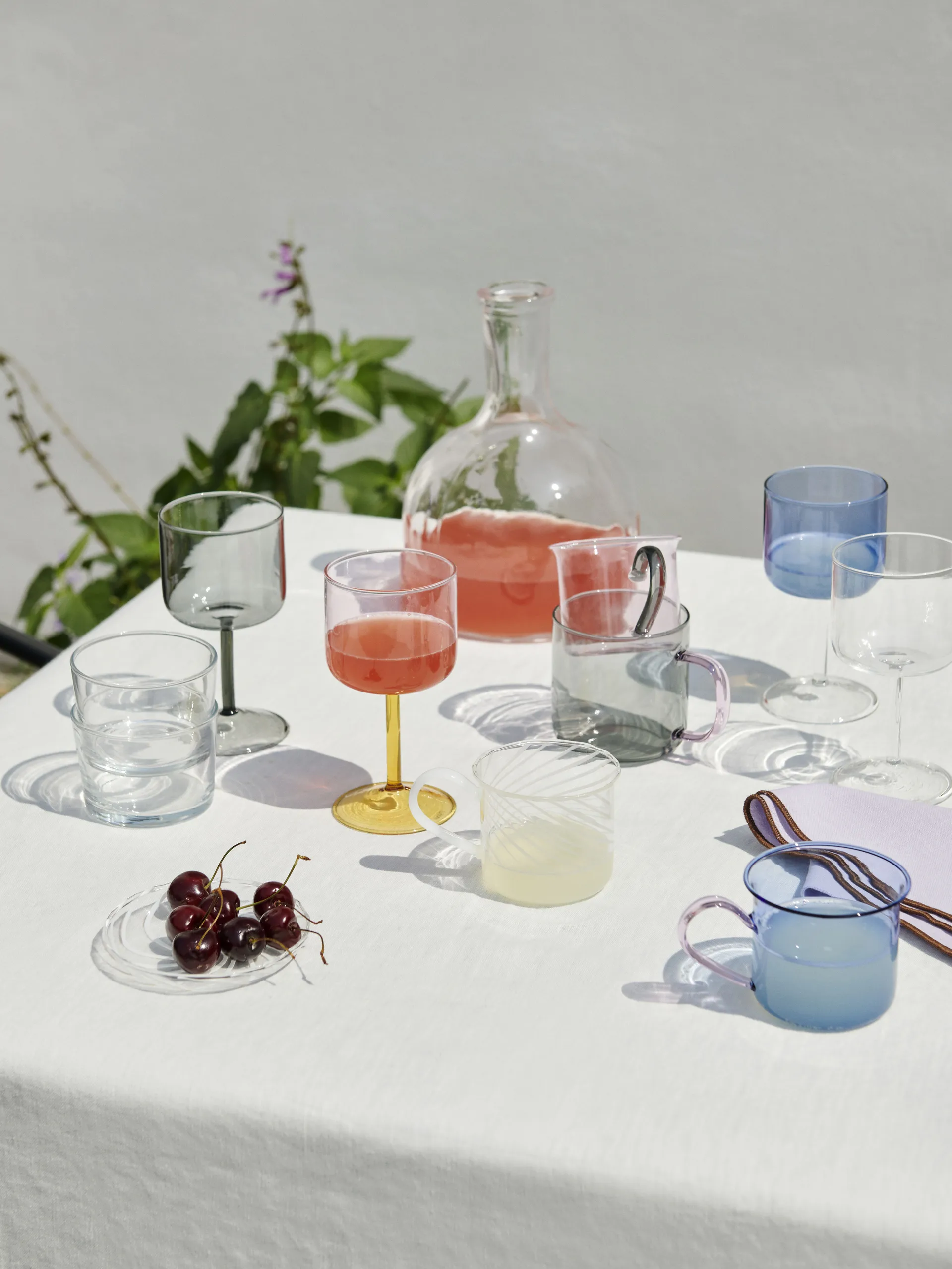 Kieliszek do wina Tint 25 cl 2-pak, Niebiesko-przezroczysty HAY