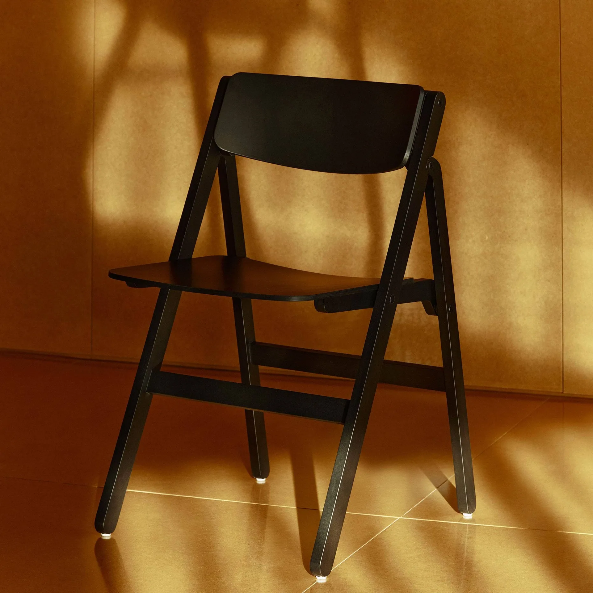 Krzesło Backflip Chair, Anthracite lakierowany buk HAY