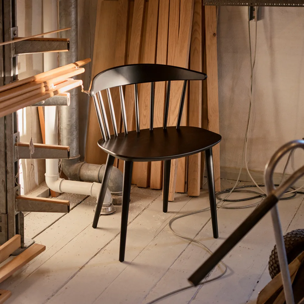 Krzesło J104, White lacquered beech HAY