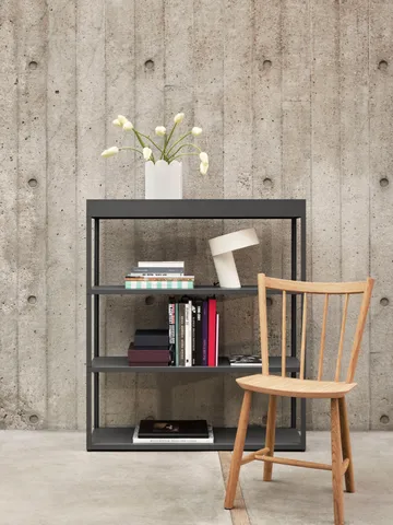 Krzesło J41 - Sage lacquered beech - HAY