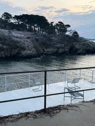 Krzesło Palissade Cantilever - Hot galvanised steel - HAY