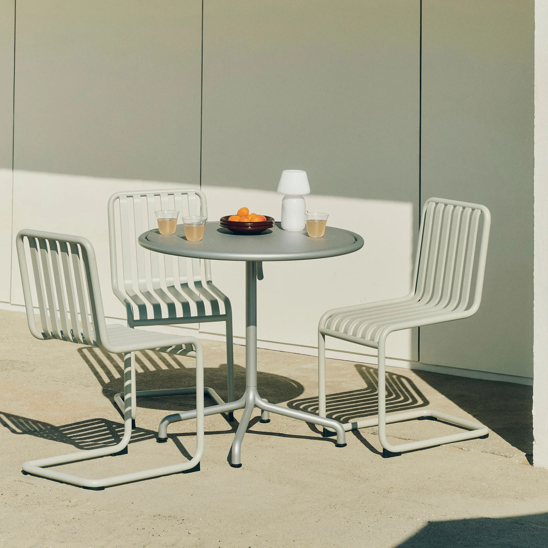 Krzesło Palissade Cantilever, Sky grey HAY