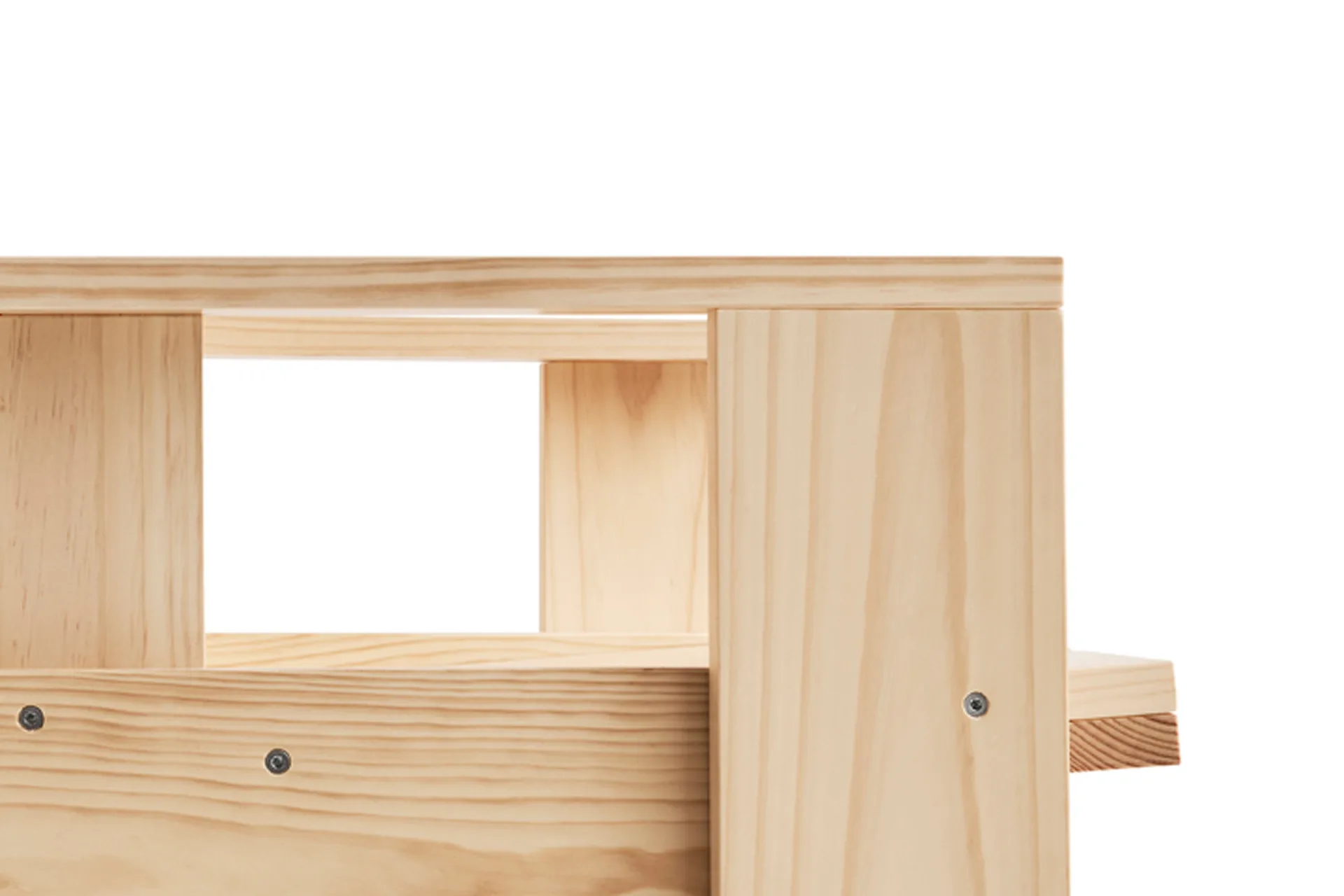 Krzesło z podłokietnikami Crate Dining Chair, Water-based lacquered pinewood HAY