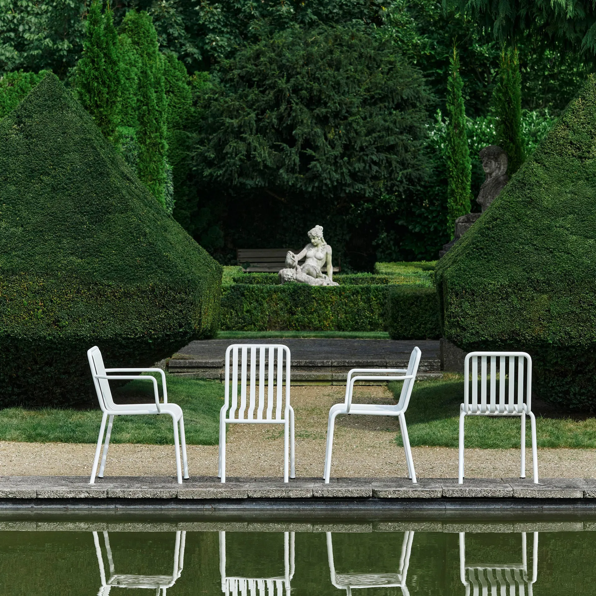 Krzesło z podłokietnikami Palissade, Cream white HAY