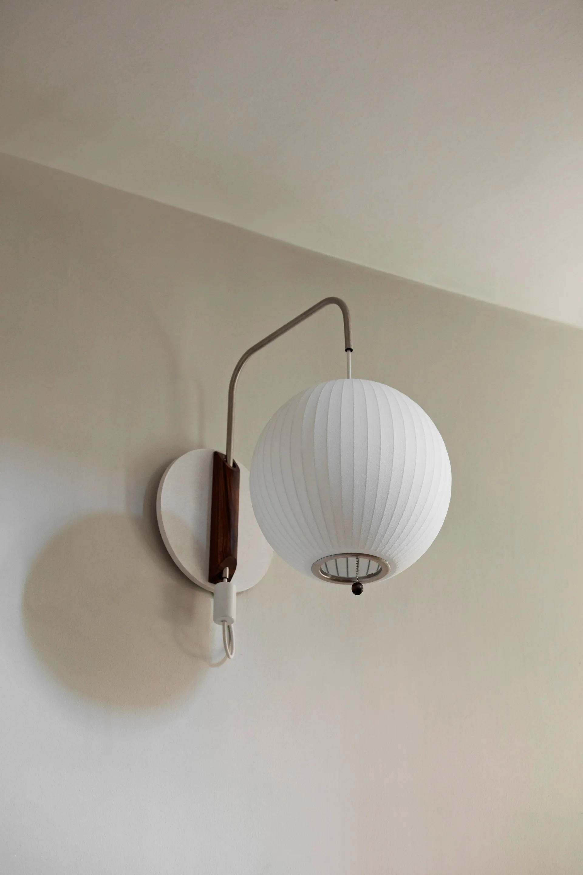 Lampa ścienna Nelson Bubble Ball, Off white HAY