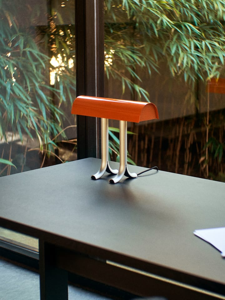Lampa stołowa Anagram - Charred orange - HAY
