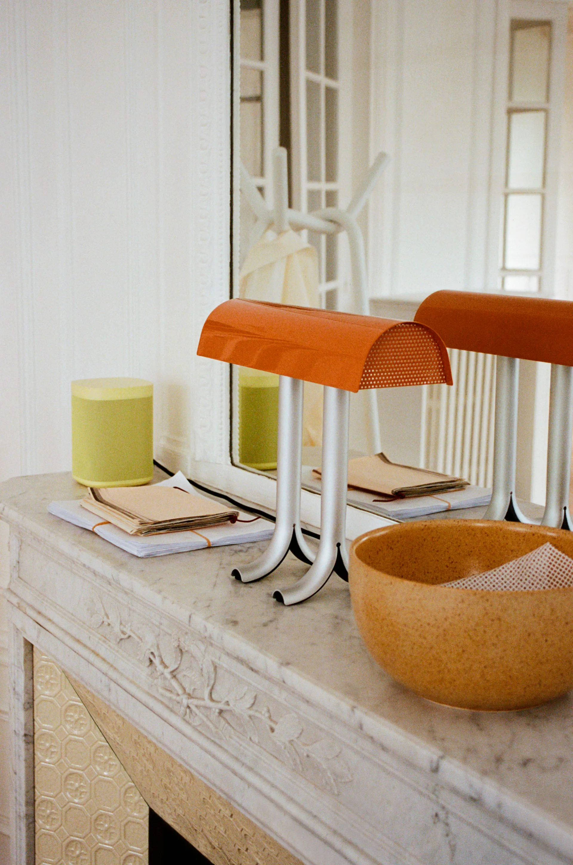 Lampa stołowa Anagram, Charred orange HAY