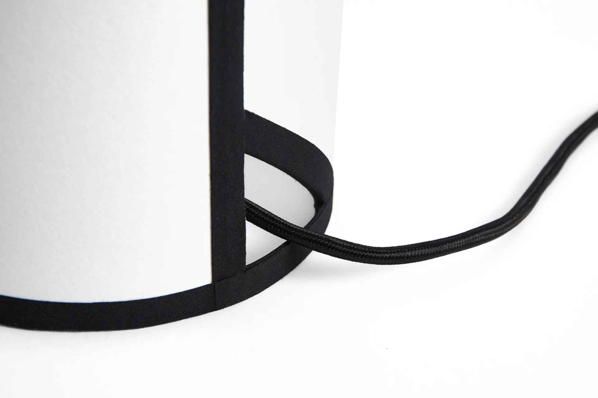 Lampa stołowa Ava Pyramid 29 cm, Biały HAY