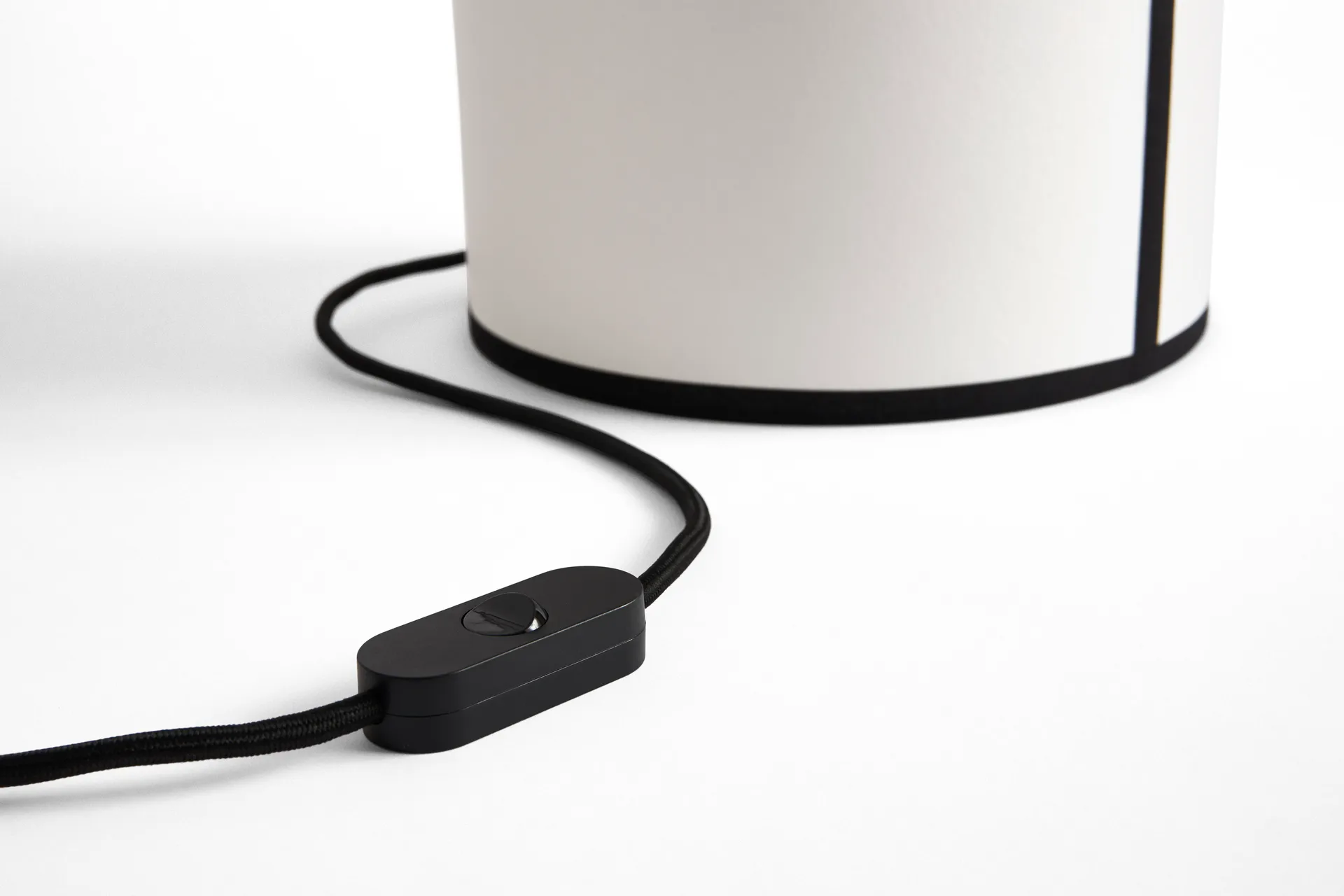 Lampa stołowa Ava Pyramid 45 cm, Biały HAY