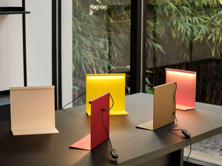 Lampa stołowa LBM, Titanium yellow HAY