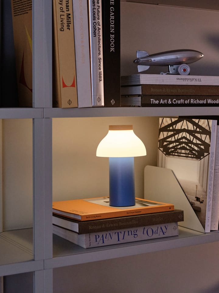 Lampa stołowa PC Portable - Sky blue - HAY
