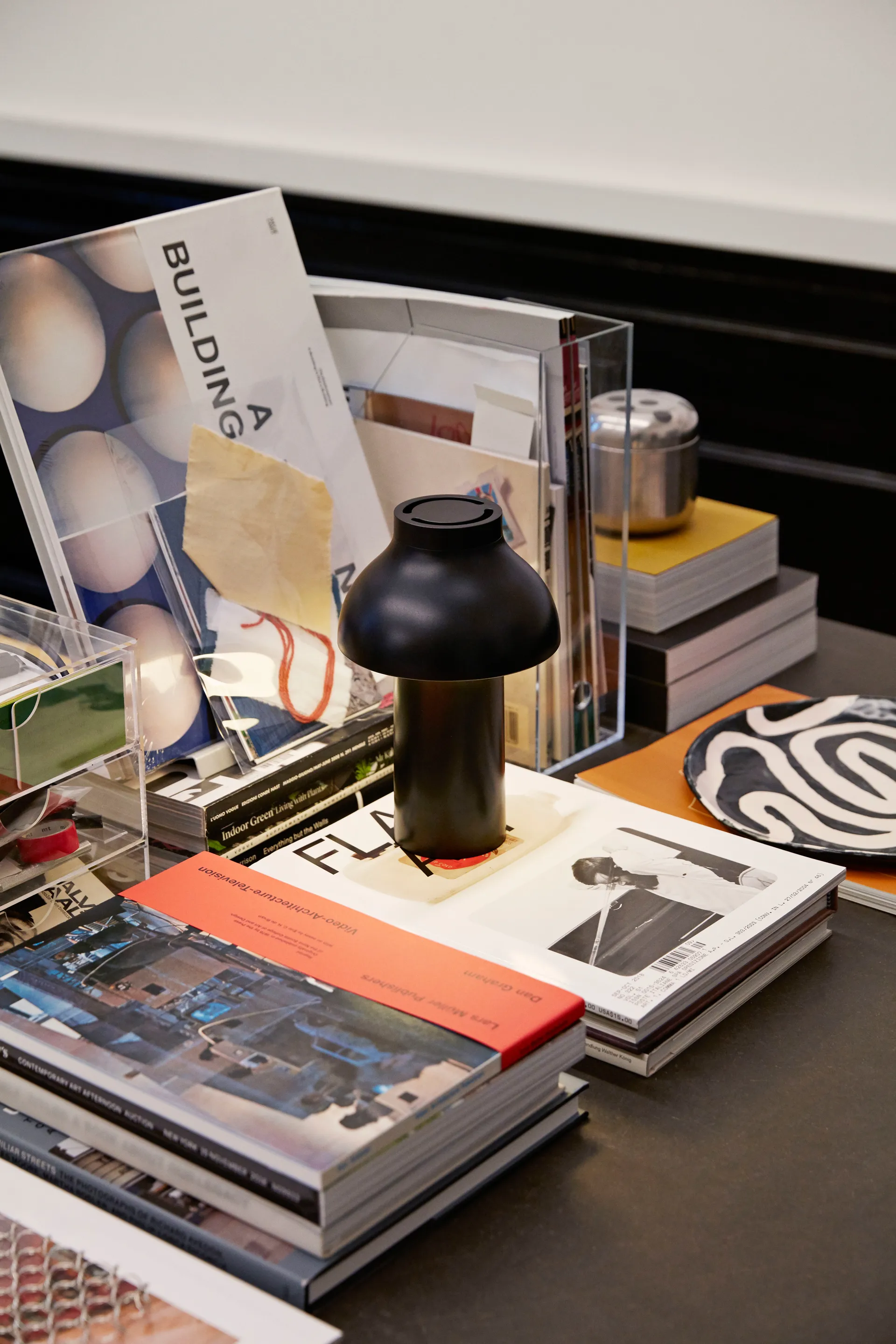 Lampa stołowa PC Portable, Soft black HAY