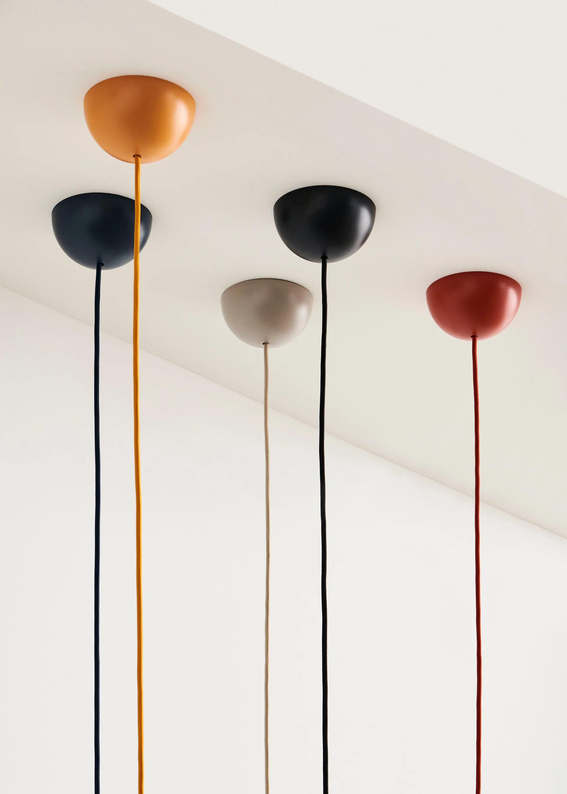 Lampa wisząca Common Pendant Cord set Ø12 cm, Amber yellow HAY