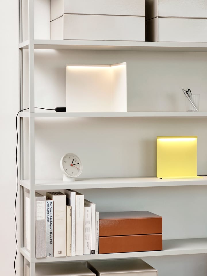 LBM Narożna lampa stołowa, Cream white HAY