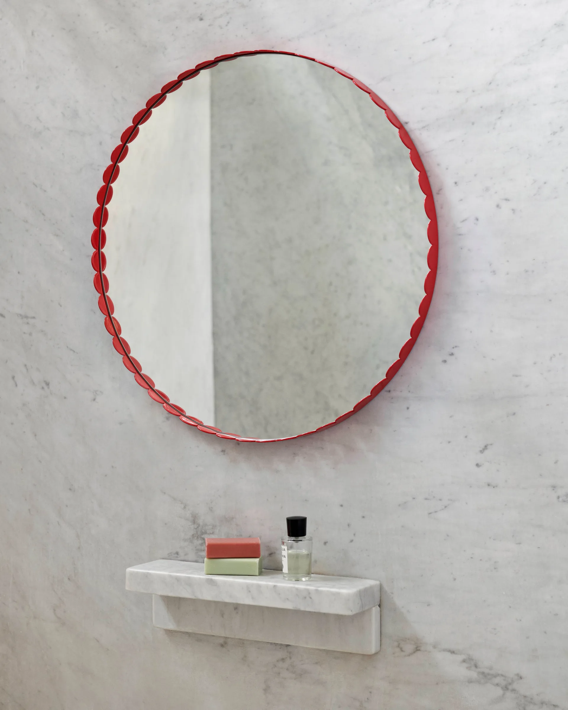 Lustro Arcs Mirror Ø60 cm, Red HAY