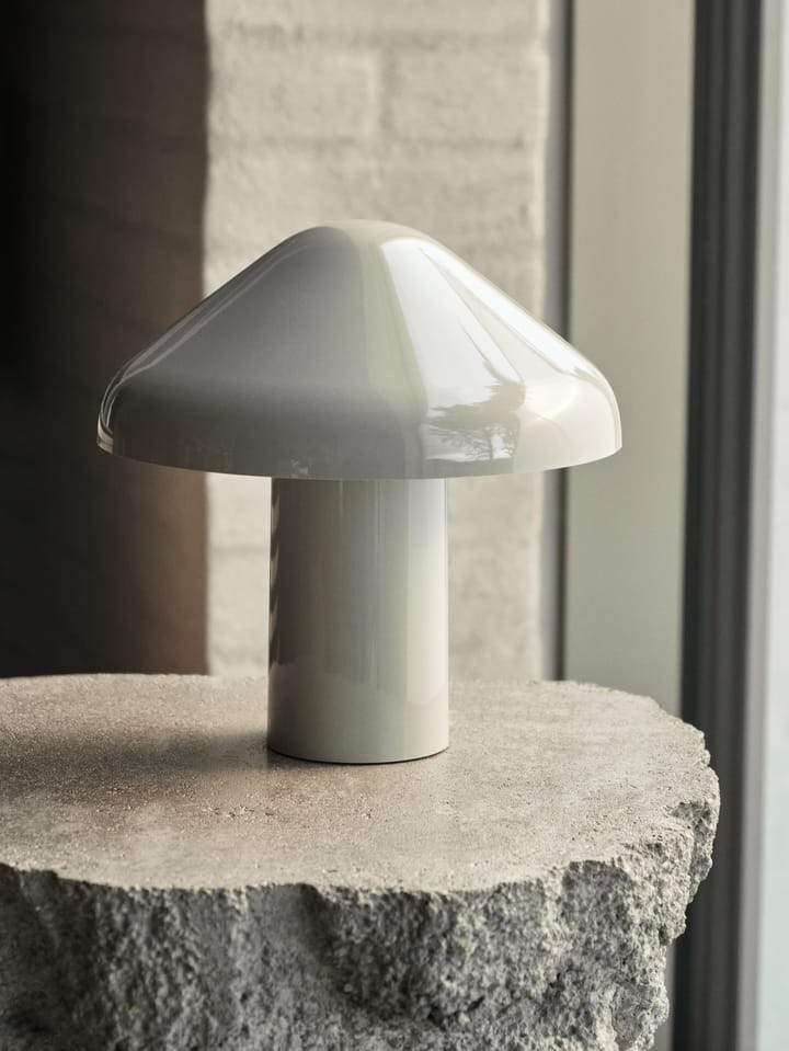 Pao Przenośna lampa stołowa, Cream white HAY