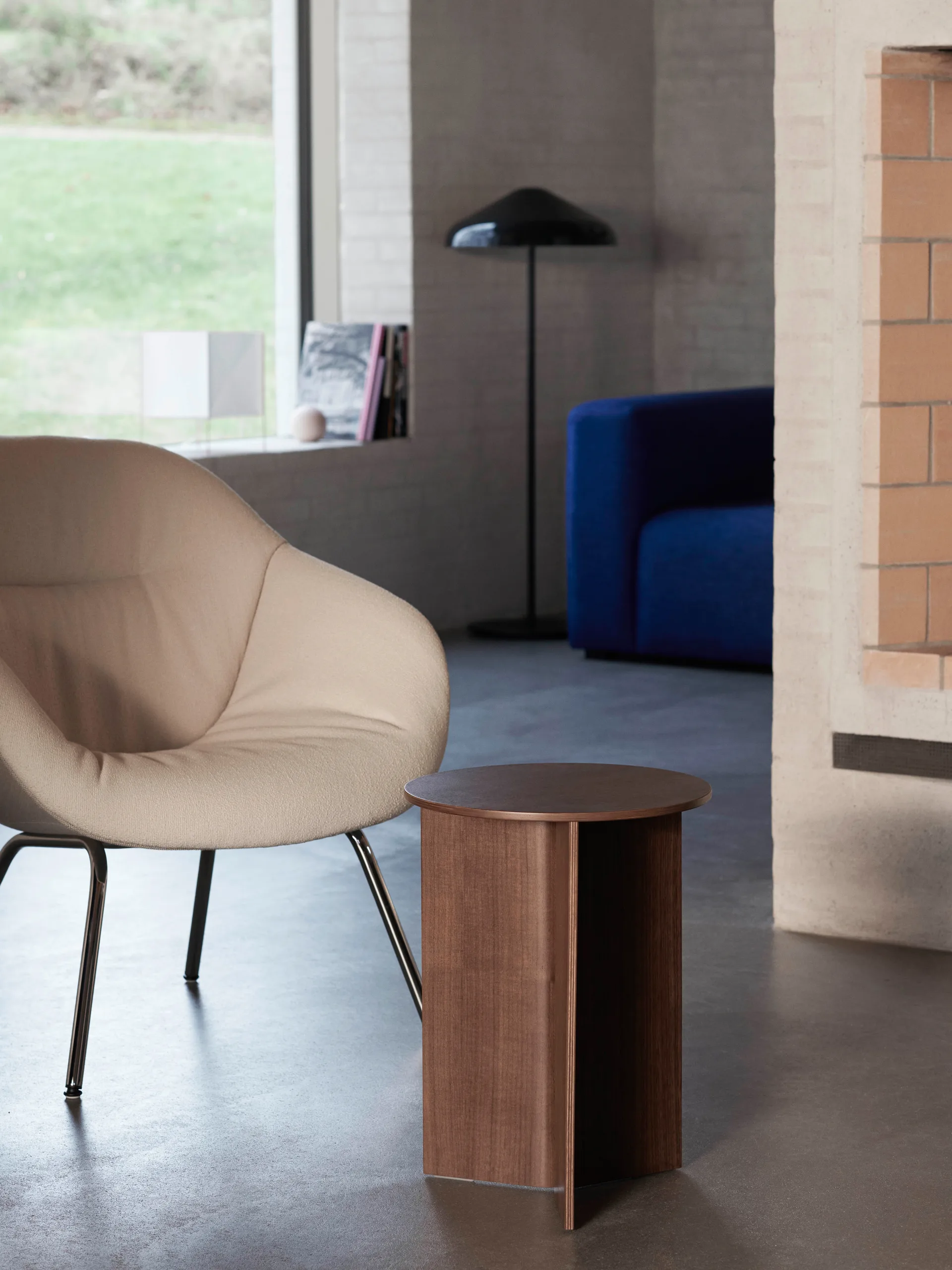 Pao Steel lampa podłogowa Ø47 cm, Soft black HAY